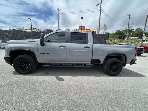 Used 2025 Chevrolet Silverado 2500 Custom w/ Custom Value Package AWD/4WD image 6