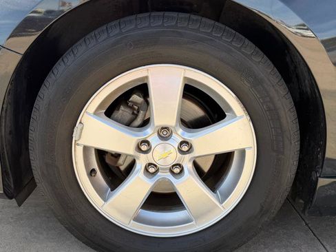 Used 2016 Chevrolet Cruze LT w/ Sun And Sound Package image 24