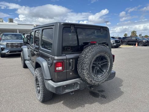 Used 2018 Jeep Wrangler Unlimited Sport image 4