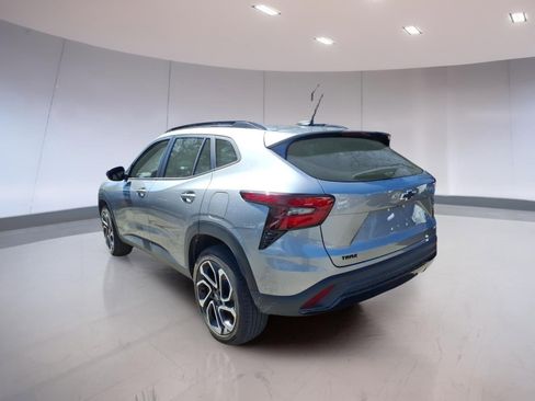 Used 2024 Chevrolet Trax RS w/ Driver Confidence Package image 3