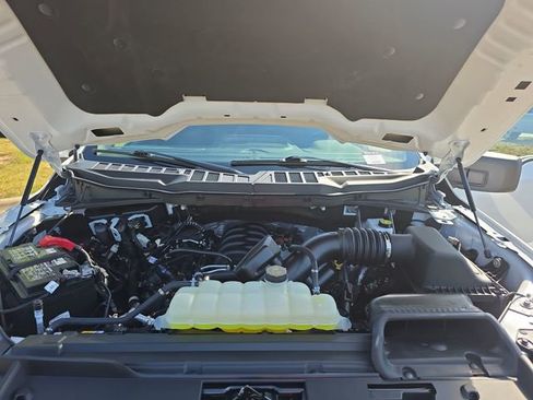 Used 2025 Ford F150 XLT w/ Equipment Group 301A Standard AWD/4WD image 29