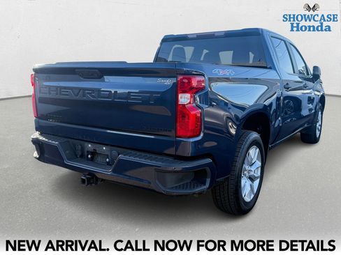 Used 2022 Chevrolet Silverado 1500 Custom w/ LPO, Dark Essentials Package image 5