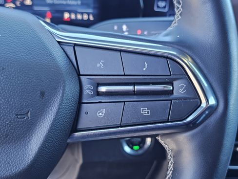 Used 2024 Chevrolet Traverse LT image 21