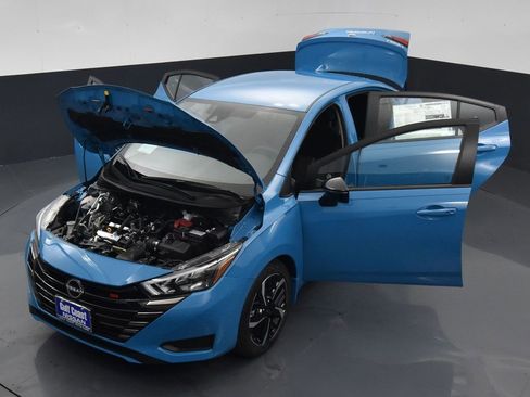 Certified 2025 Nissan Versa SR w/ Trunk Package image 40