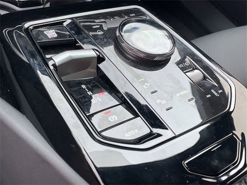 Used 2024 BMW 530i w/ M Sport Package image 19