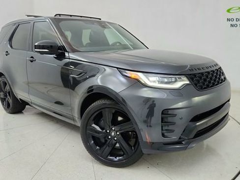 Used 2024 Land Rover Discovery Dynamic SE AWD/4WD image 1