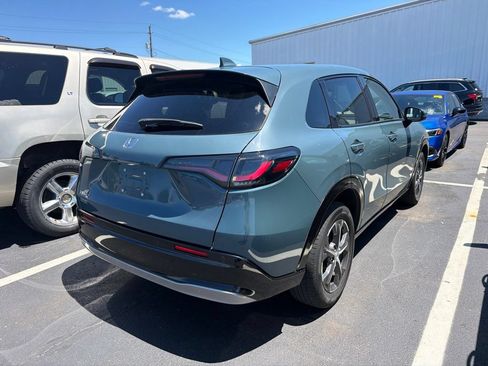 Used 2024 Honda HR-V EX-L image 3