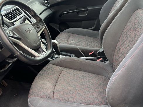 Used 2018 Chevrolet Sonic LT w/ Convenience Package image 11