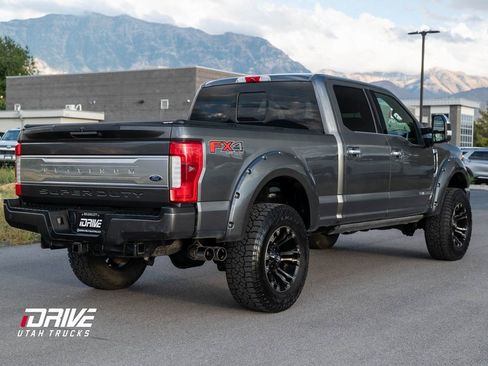 Used 2017 Ford F250 Platinum w/ Platinum Ultimate Package image 12