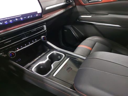 Used 2024 Chevrolet Traverse RS w/ LPO, Floor Liner Package image 26