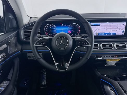 New 2026 Mercedes-Benz GLS 450 4MATIC image 4