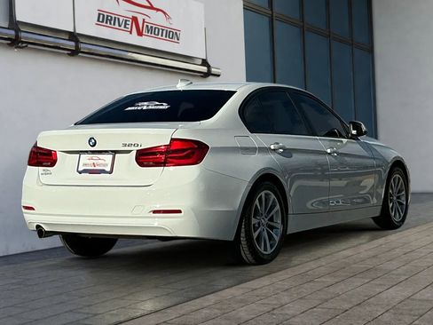 Used 2017 BMW 320i Sedan image 4