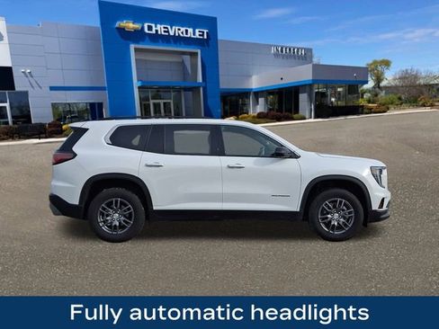 Used 2025 GMC Acadia Elevation image 10