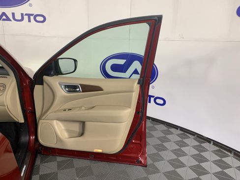 Used 2020 Nissan Rogue SV image 41