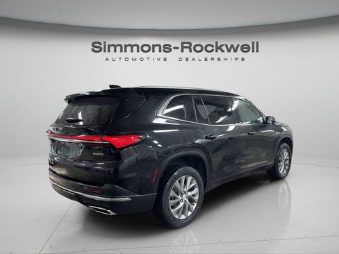 Used 2025 Buick Enclave Preferred AWD/4WD image 5