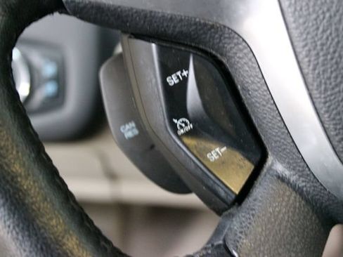 Used 2015 Ford Escape SE w/ Equipment Group 201A AWD/4WD image 16