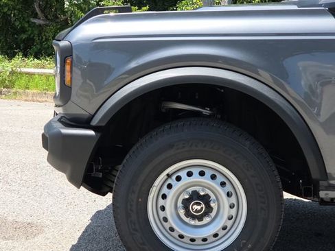 New 2025 Ford Bronco 4-Door AWD/4WD image 5