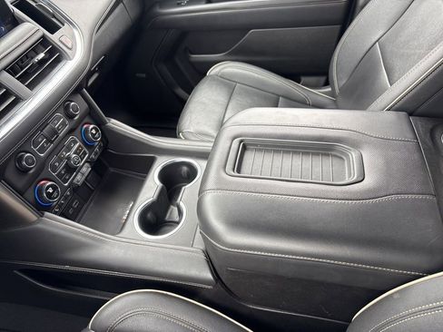 Used 2023 Chevrolet Suburban Premier AWD/4WD image 45