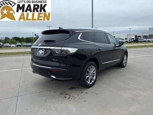 Used 2023 Buick Enclave Avenir w/ Avenir Technology Package FWD image 5