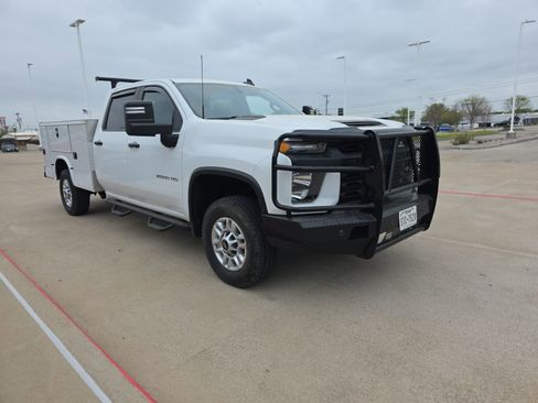 Used 2023 Chevrolet Silverado 2500 W/T w/ WT Convenience Package image 2
