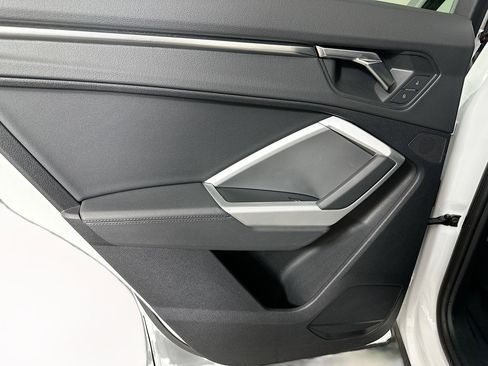 Used 2025 Audi Q3 2.0T Premium image 26