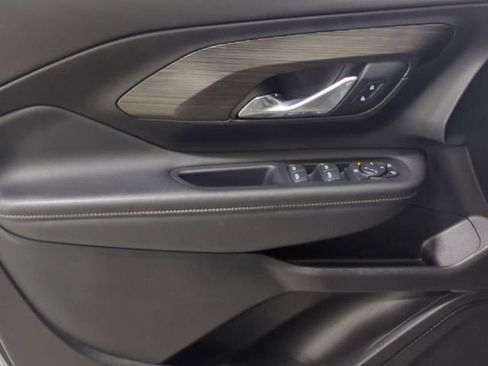 Certified 2024 GMC Terrain SLE image 21