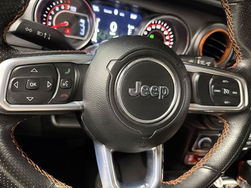 Used 2021 Jeep Gladiator Mojave AWD/4WD image 18