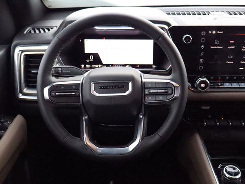 New 2026 GMC Canyon Denali image 9