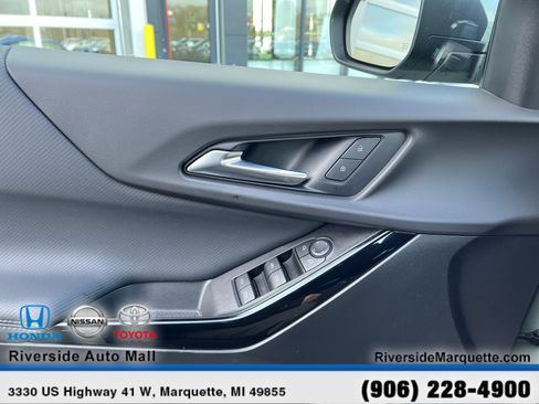 Used 2025 Chevrolet Equinox LT FWD image 23
