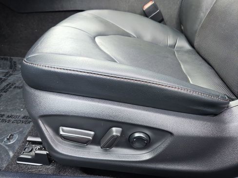 Used 2020 Toyota Camry XLE image 26