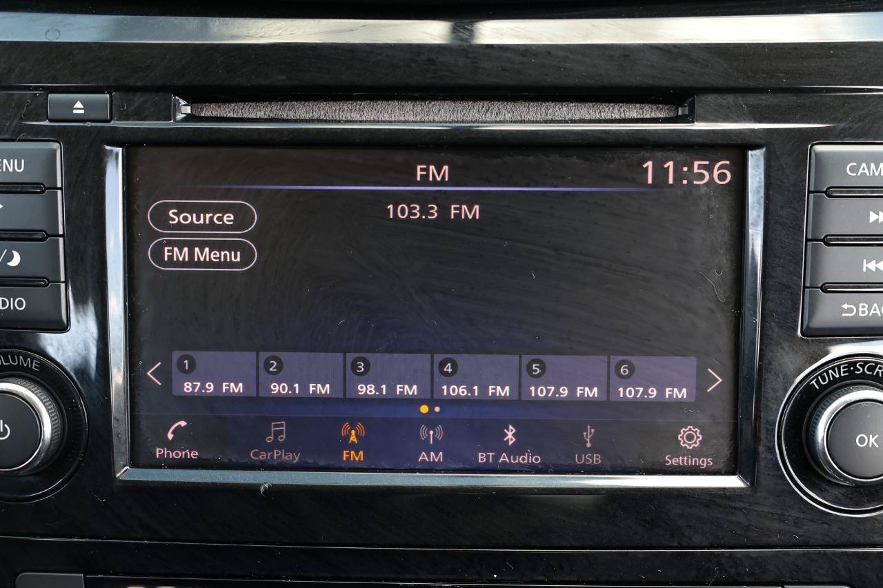Used 2018 Nissan Rogue SV AWD/4WD image 32