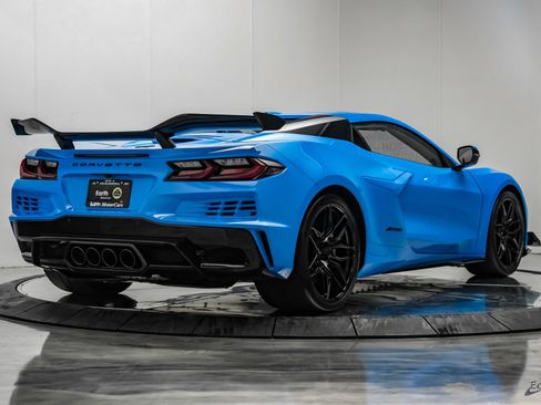 Used 2023 Chevrolet Corvette Z06 w/ Z07 Performance Package RWD image 21