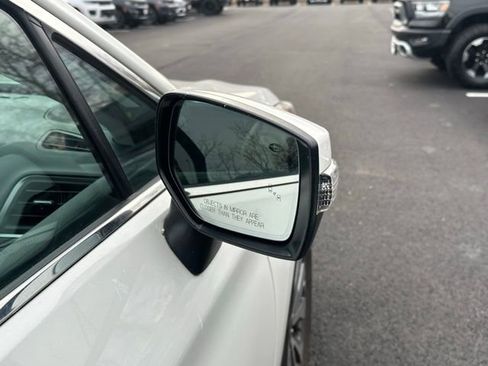 Used 2017 Subaru Outback 2.5i Touring w/ Popular Package #5A image 12