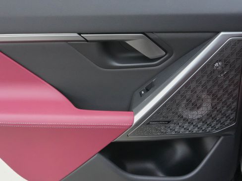 Certified 2024 BMW 530i w/ Premium Package image 33