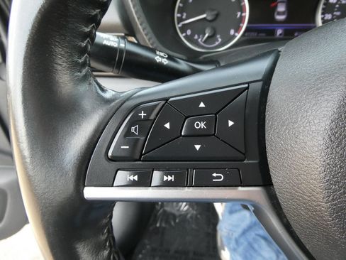 Used 2021 Nissan Sentra SV FWD image 12
