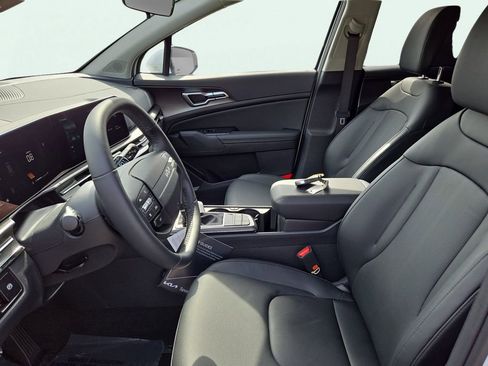 New 2026 Kia Sportage EX image 18