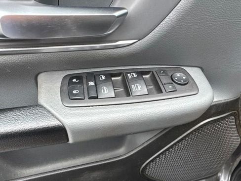 Used 2023 RAM 1500 Big Horn AWD/4WD image 9