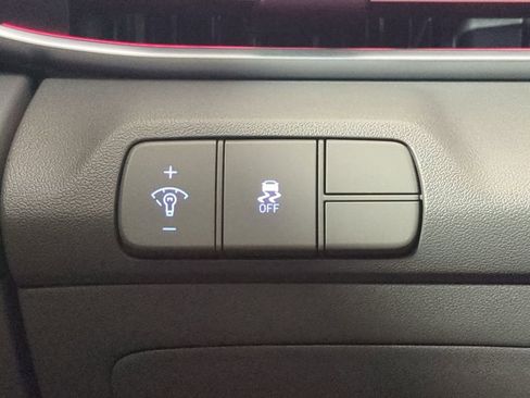 Certified 2025 Hyundai Elantra SEL FWD image 28