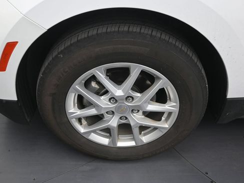 Used 2024 Chevrolet Equinox LS FWD image 9