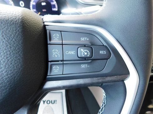 New 2025 Jeep Grand Cherokee L Limited w/ Luxury Tech Group II image 23