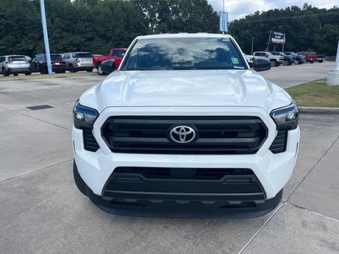 Used 2024 Toyota Tacoma SR RWD image 10