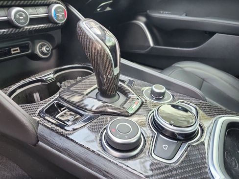 Used 2020 Alfa Romeo Giulia w/ Quick Order Package 22K Sport image 15