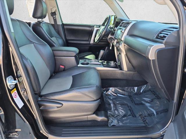 Used 2014 Toyota 4Runner SR5 AWD/4WD image 20