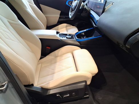 Used 2026 BMW X3 xDrive30i w/ M Sport Package AWD/4WD image 9