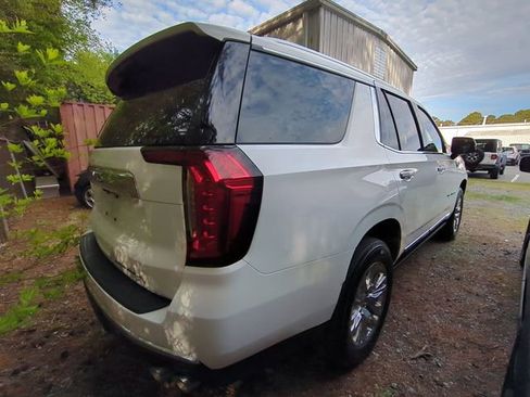 Used 2023 GMC Yukon Denali image 6