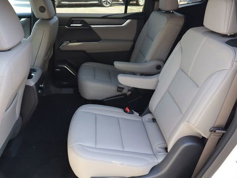 New 2026 GMC Acadia Elevation w/ Elevation Premium Package AWD/4WD image 21