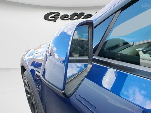 Used 2023 Tesla Model Y Long Range image 5