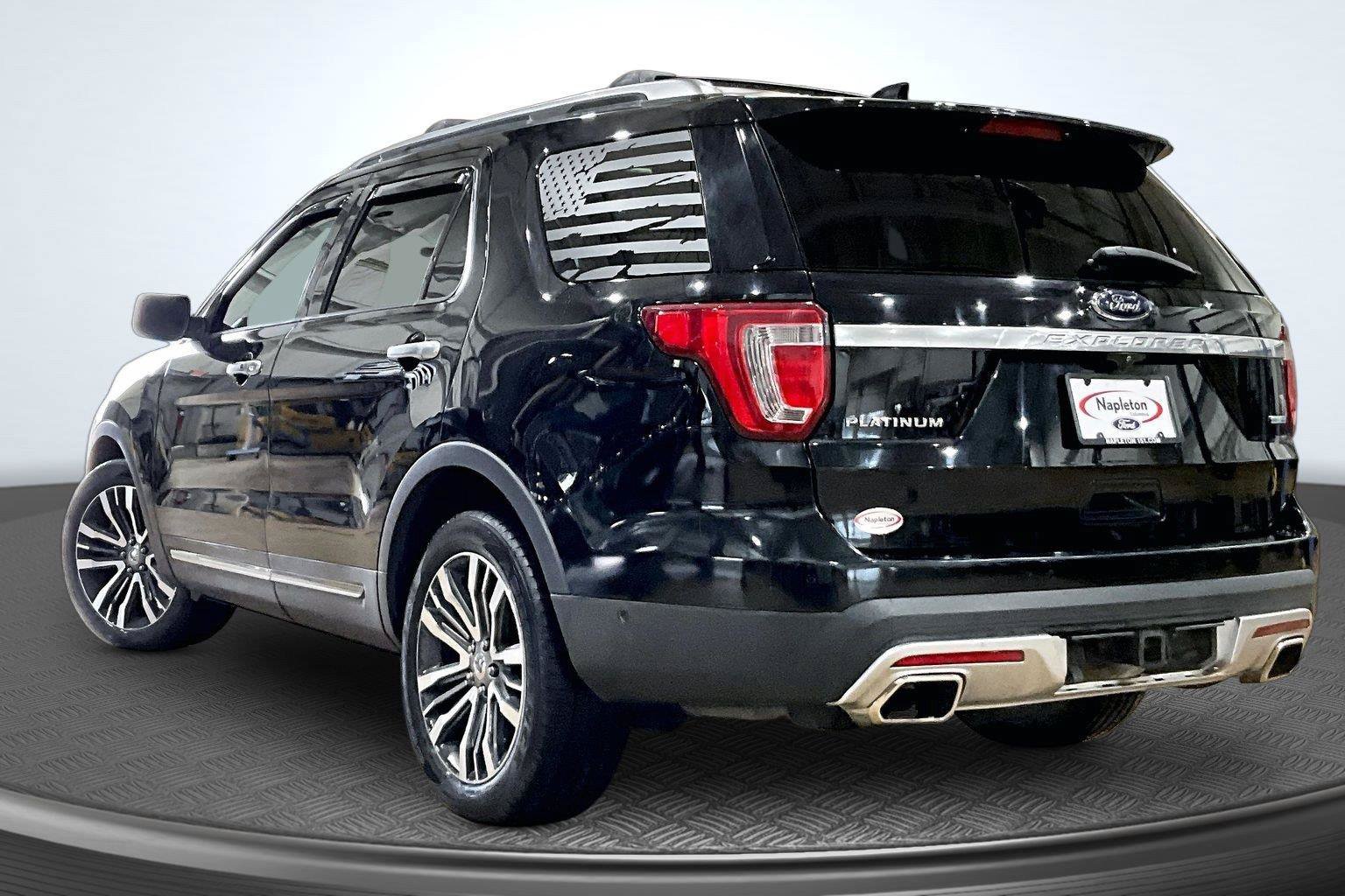 Used 2017 Ford Explorer Platinum AWD/4WD image 14