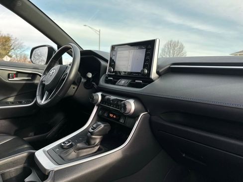 Used 2020 Toyota RAV4 XSE w/ XSE Grade Weather Package image 24