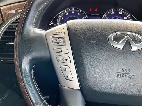 Used 2017 INFINITI QX80 2WD w/ Driver Assistance Package image 16